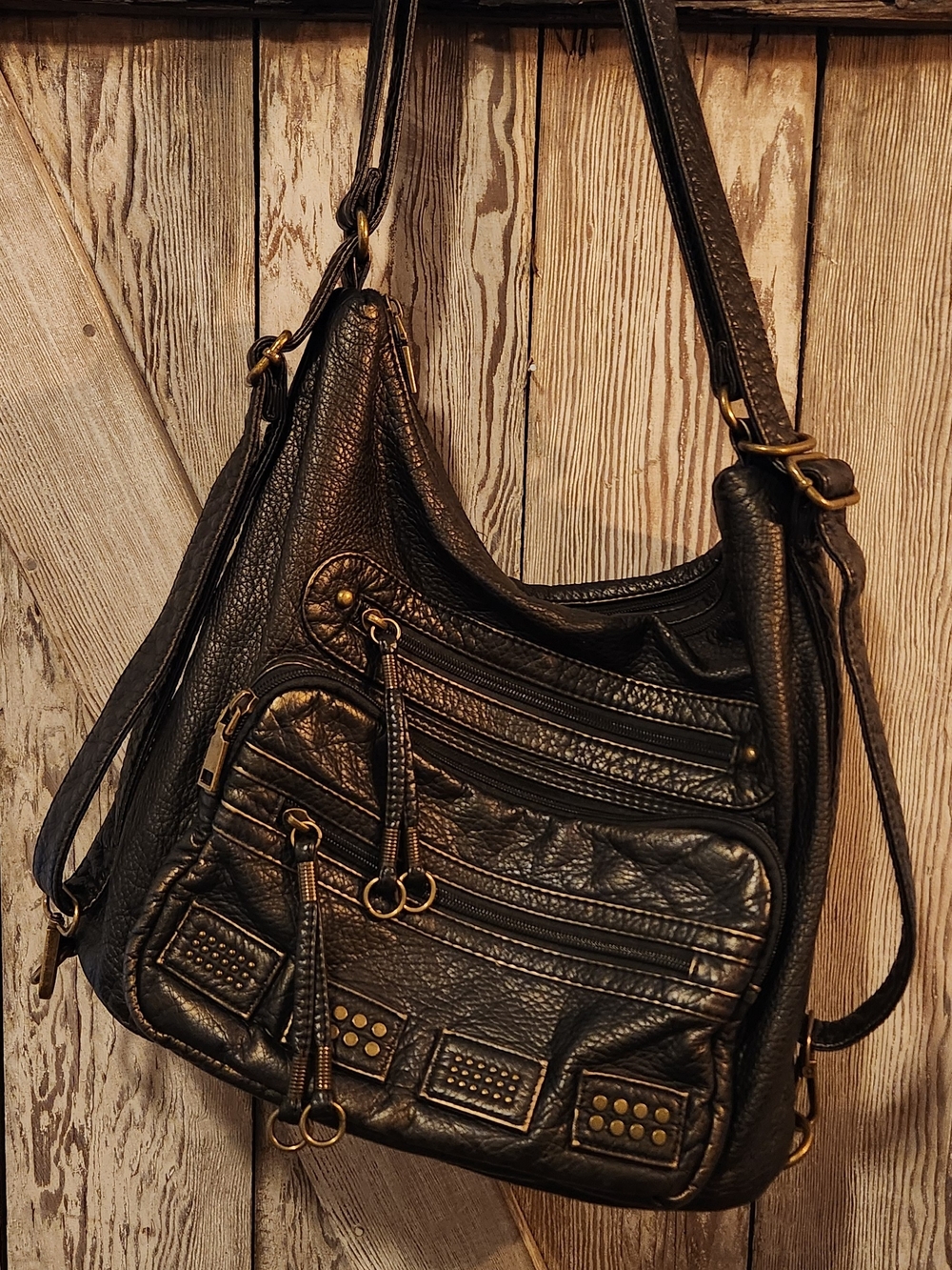 Women’s Black Leather Crossbody Bag - Classic Everyday Style